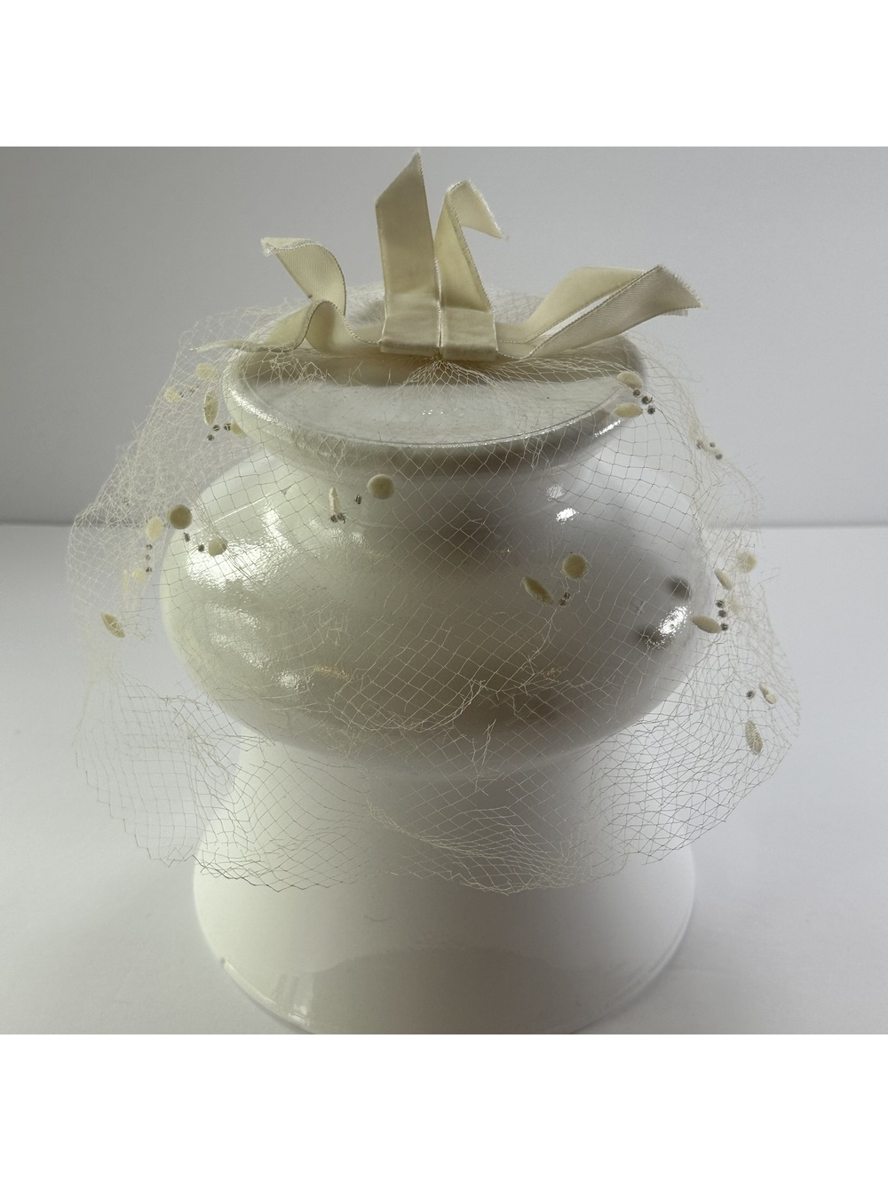 Vintage Ivory Bridal Veil with Velvet Ribbon Detail